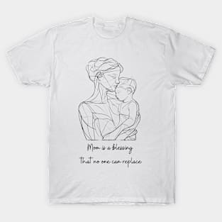 Mom and child in her arms T-Shirt